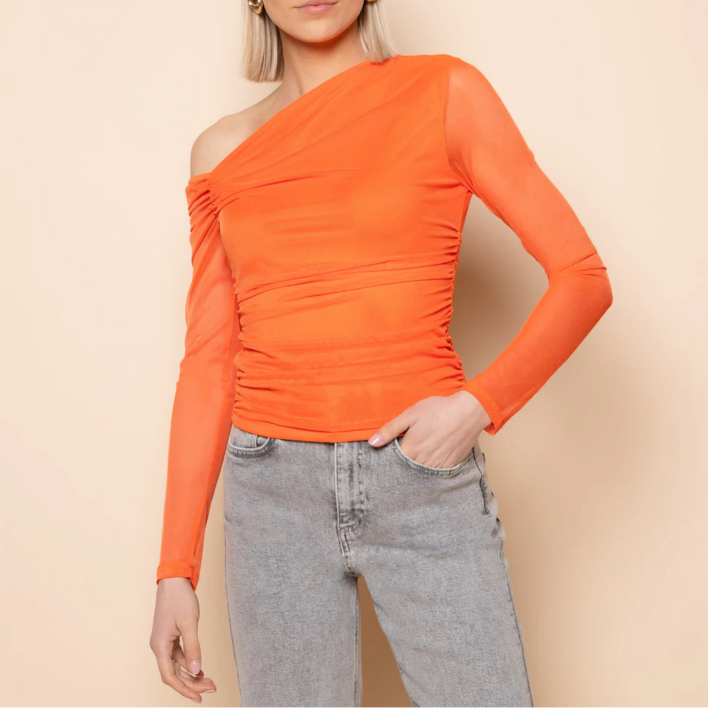 Top de malla con hombros descubiertos Bella