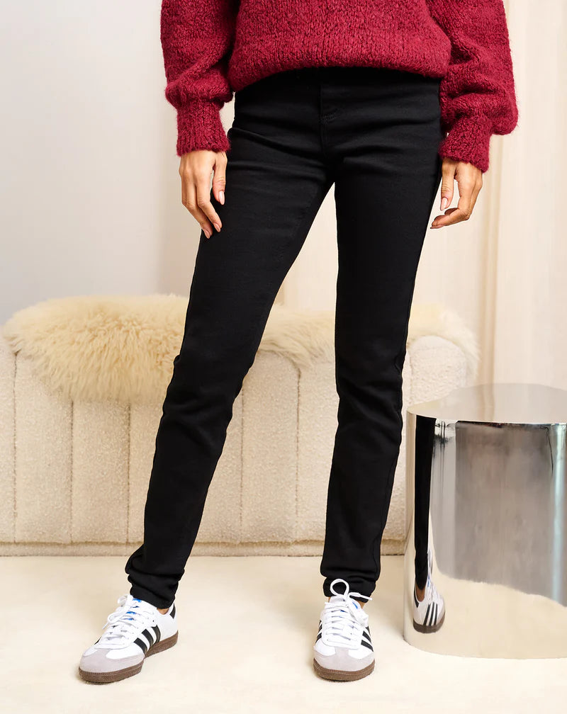Pantalones vaqueros ajustados negro
